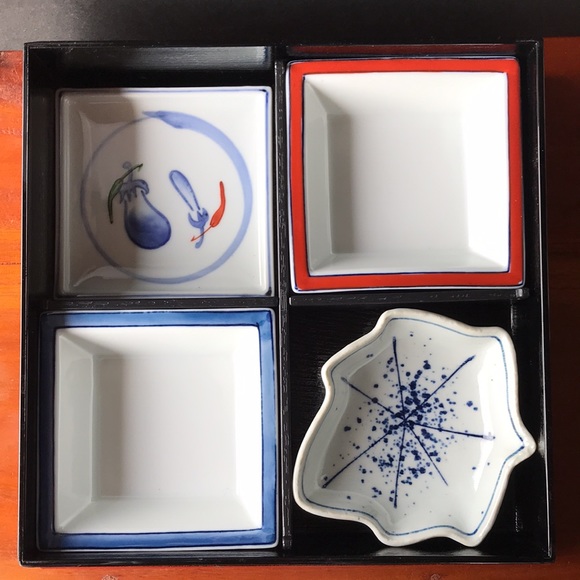 Small Dish Set - Picture 3 of 8